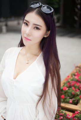 嫩模夢(mèng)娜Vanessa 極致誘惑內(nèi)衣寫真