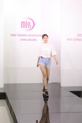 模特臺步教學(xué)   教你快速掌握模特要領(lǐng)